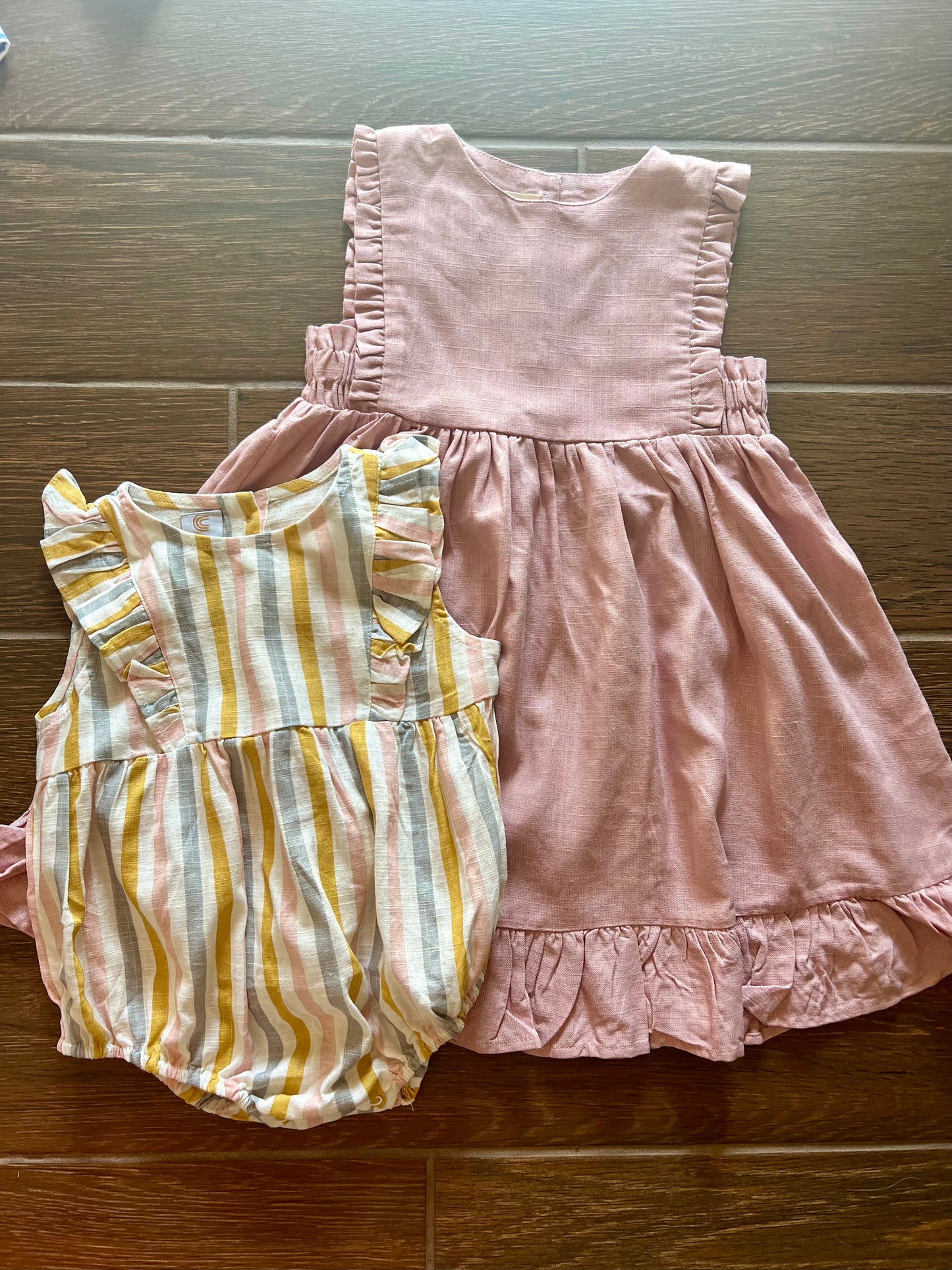 Girls stripe ruffle bubble